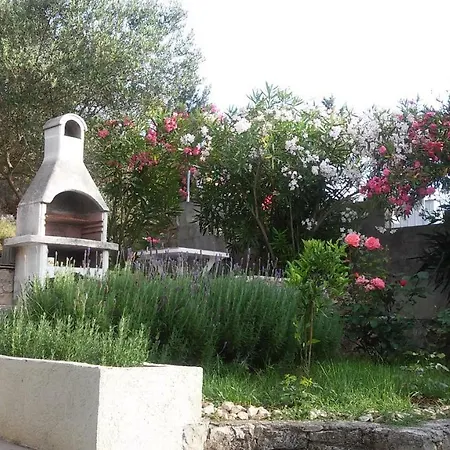 Kornelija Apartment Lumbarda